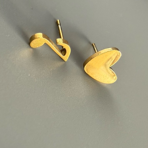 Stainless Steel Gold Heart and Music Note Ear Stud - Picture 4 of 6